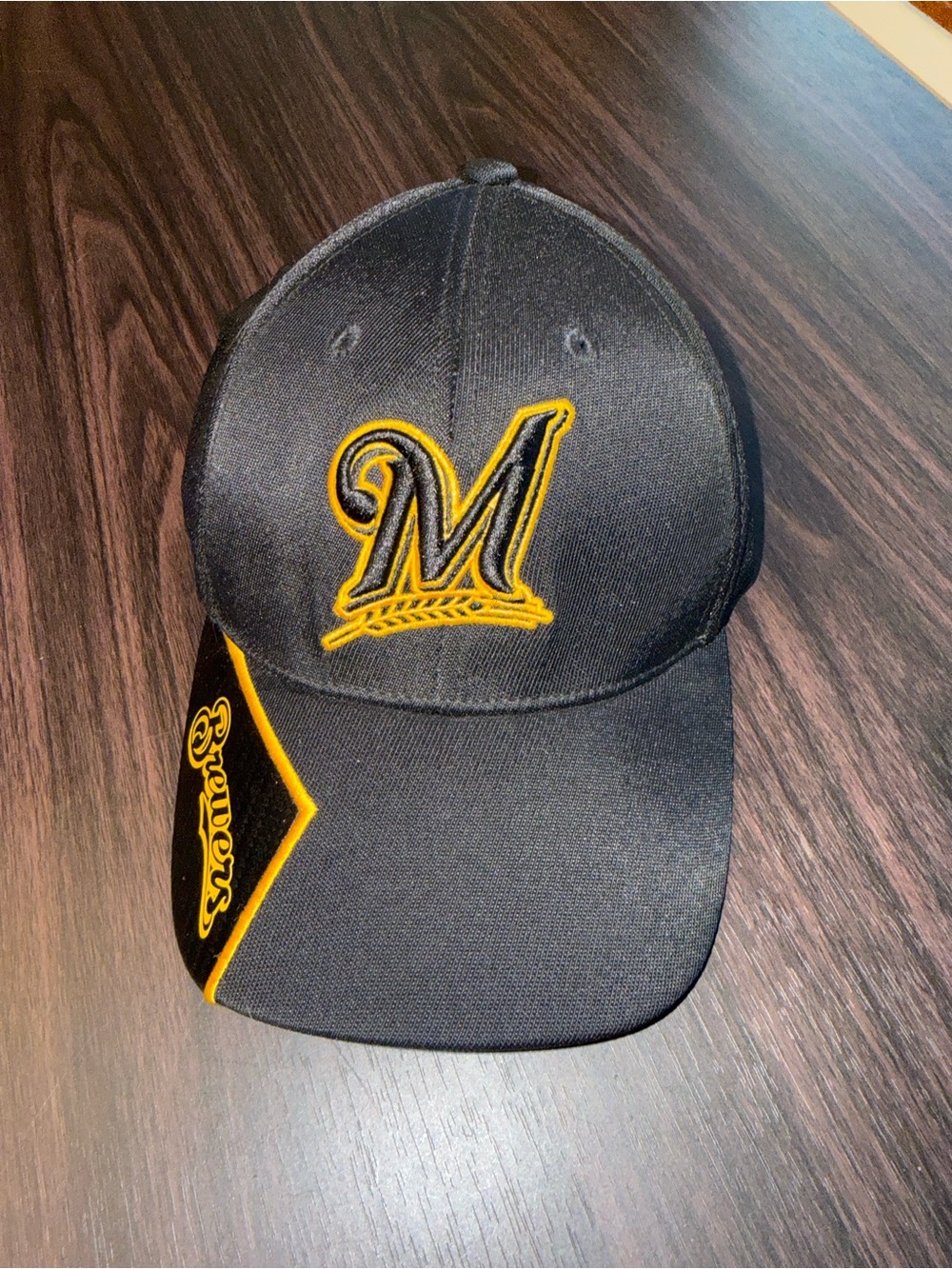 Genuine Merchandise Black Milwaukee Brewers Hat